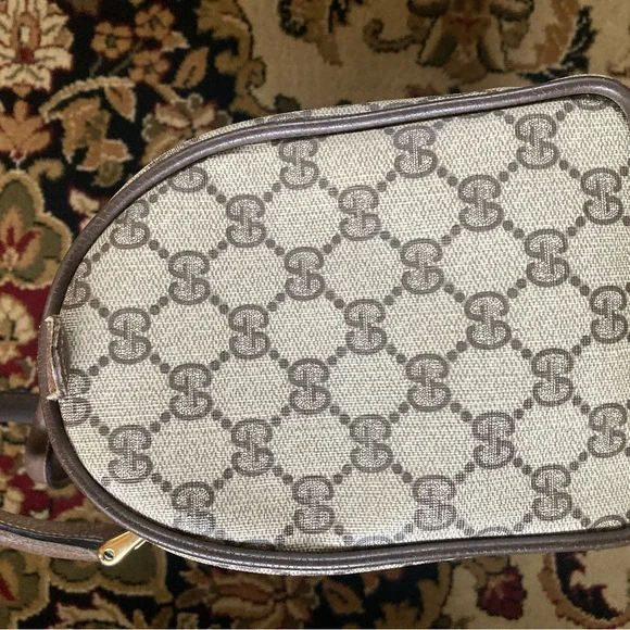 Gucci Monogram Speedy Handbag - Picture 10 of 16